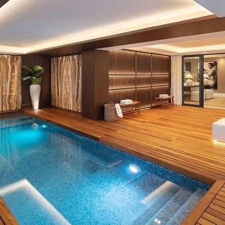 Villa Mercedes - Luxury 5-bedroom In Brisas,